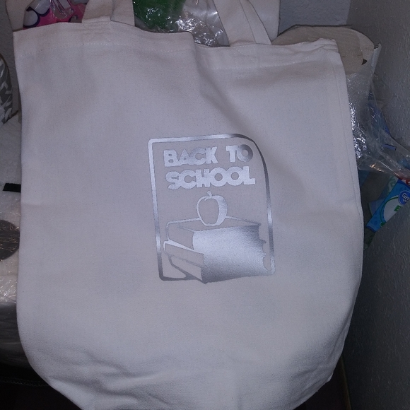 Totes - Picture 2 of 5